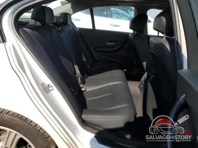 WBA3B3G51FNT17868 2015 BMW 3 SERIES photo no. 10