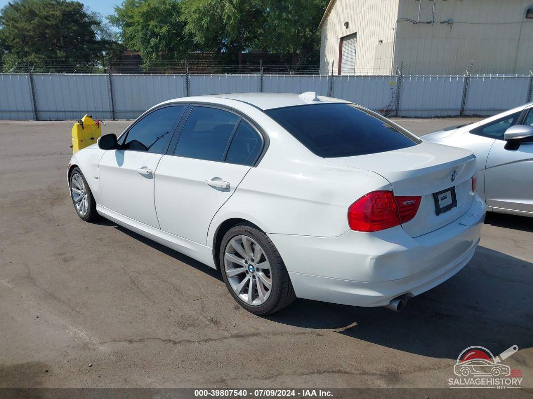 WBAPH5G57BNM79414 2011 BMW 328 photo no. 3