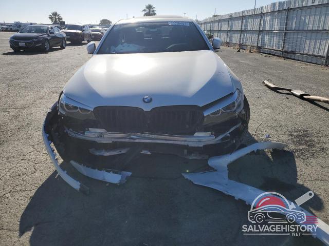 WBAJE5C50JG918721 2018 BMW 5 SERIES photo no. 5