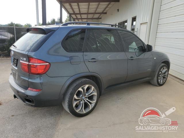 5UXZV8C59BL418121 2011 BMW X5 photo no. 3