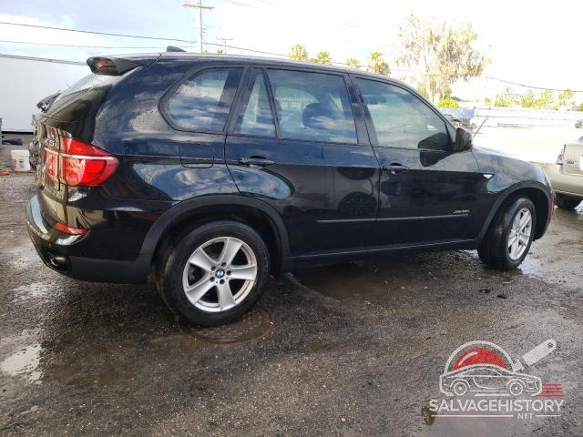 5UXZW0C58BL659585 2011 BMW X5 photo no. 3