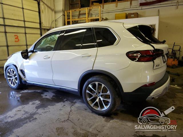 5UX23EU09R9V32085 2024 BMW X5 photo no. 2
