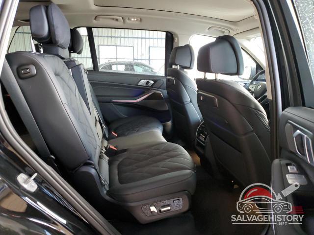5UX23EM07R9V05337 2024 BMW X7 photo no. 11