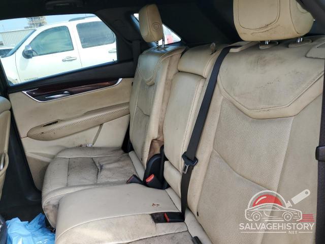 1GYKNBRS7HZ261671 2017 CADILLAC XT5 photo no. 10