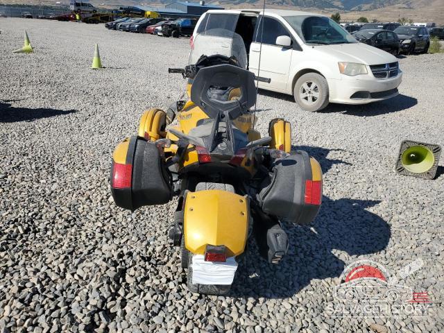 2BXNCBC19DV002300 2013 CAN-AM SPYDER photo no. 4