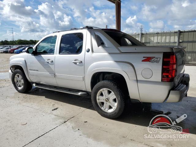 3GNTKFE74DG265853 2013 CHEVROLET AVALANCHE photo no. 2