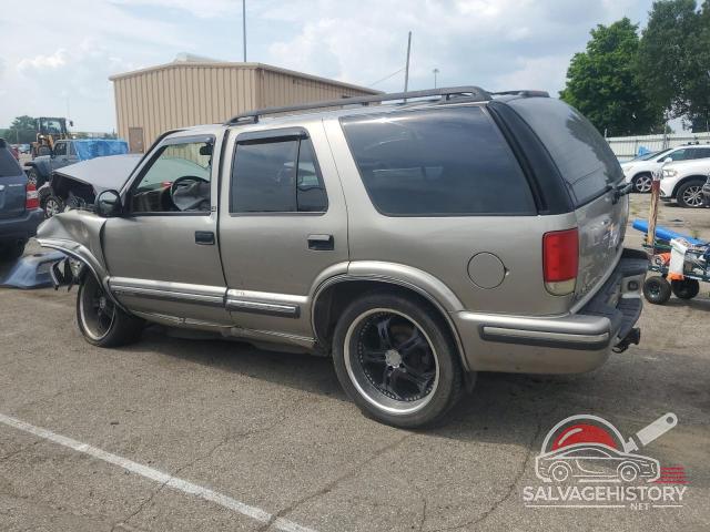 1GNCS13W3W2252472 1998 CHEVROLET BLAZER photo no. 2