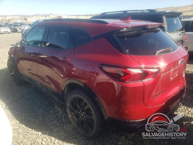 3GNKBJRS9KS694008 2019 CHEVROLET BLAZER photo no. 2