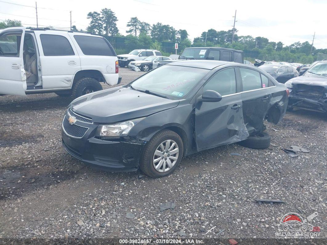 1G1PF5S92B7223164 2011 CHEVROLET CRUZE photo no. 2