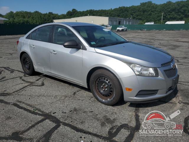1G1PA5SH6D7151250 2013 CHEVROLET CRUZE photo no. 4
