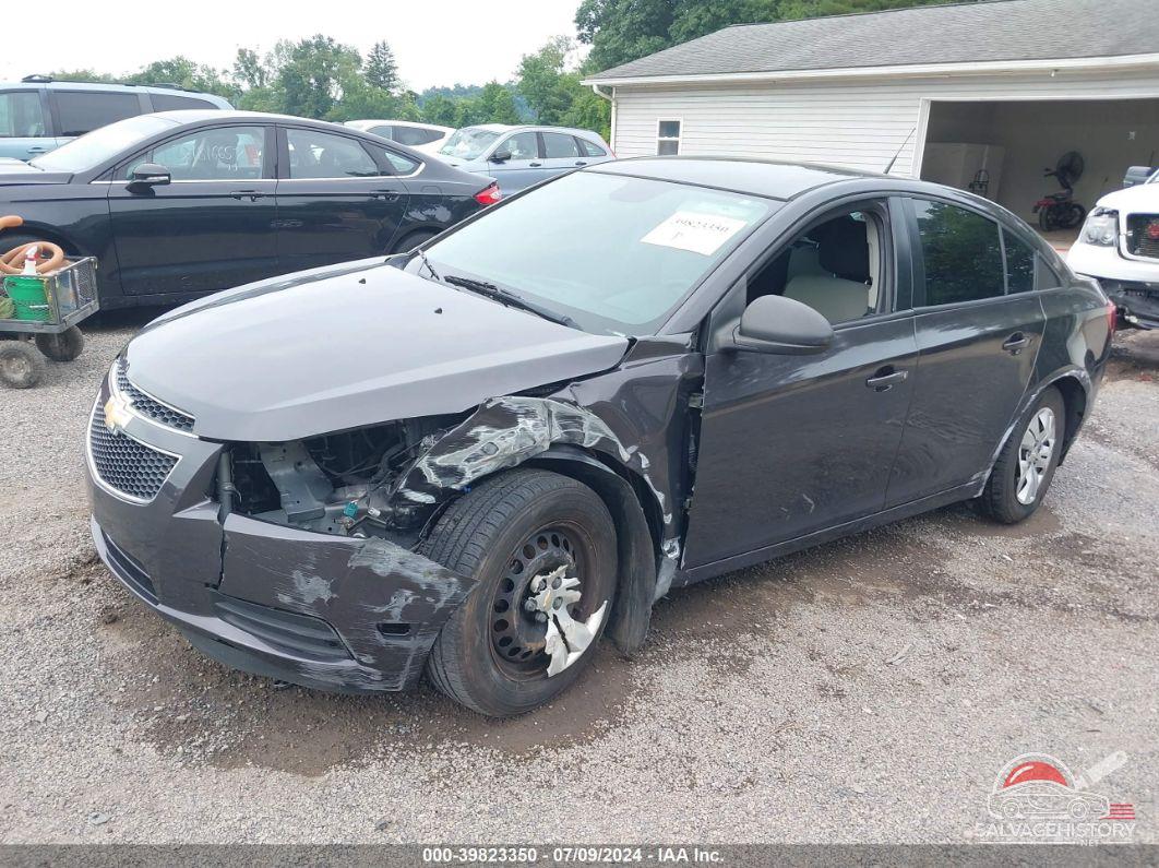 1G1PA5SG2E7413516 2014 CHEVROLET CRUZE photo no. 2
