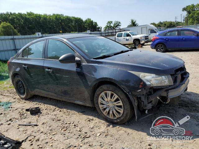 1G1PA5SHXF7196324 2015 CHEVROLET CRUZE photo no. 4