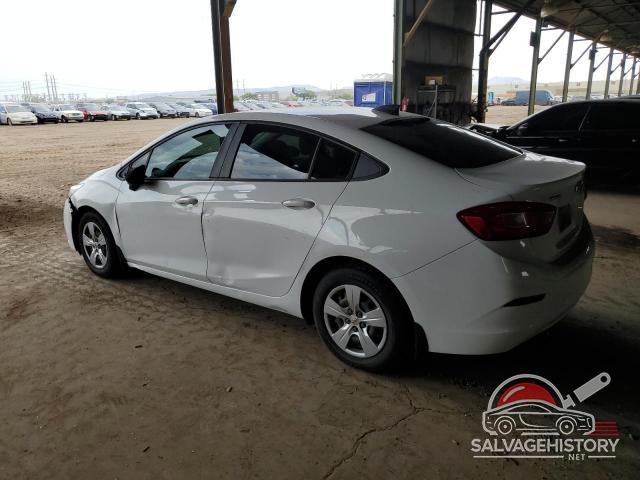 1G1BC5SM0J7150754 2018 CHEVROLET CRUZE photo no. 2