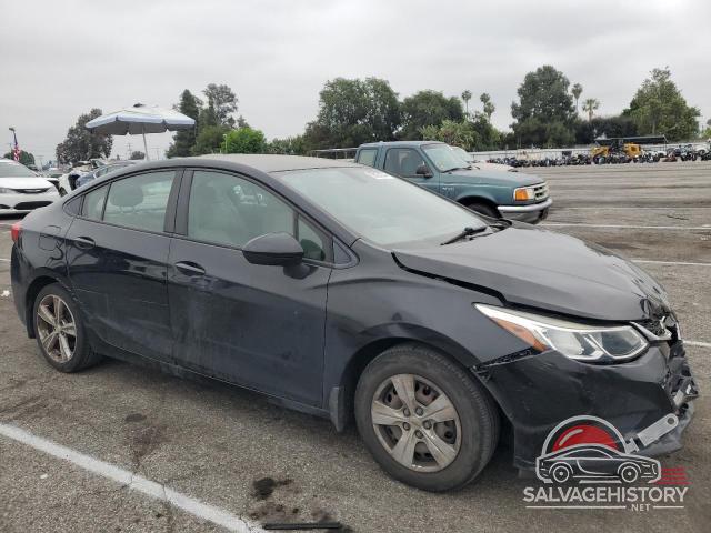1G1BC5SM3J7227410 2018 CHEVROLET CRUZE photo no. 4