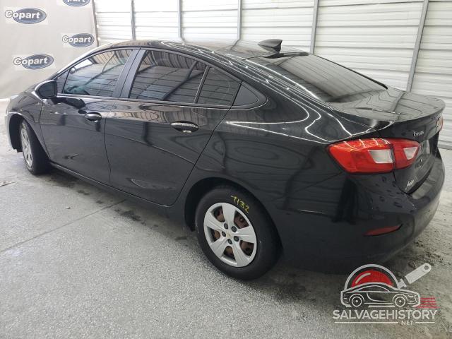 1G1BC5SM7J7212053 2018 CHEVROLET CRUZE photo no. 2