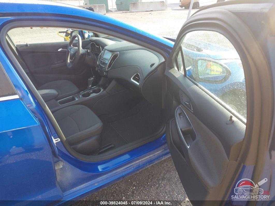 1G1BE5SM3J7138043 2018 CHEVROLET CRUZE photo no. 5