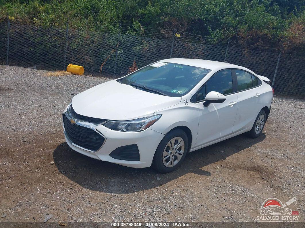1G1BC5SMXK7108416 2019 CHEVROLET CRUZE photo no. 2