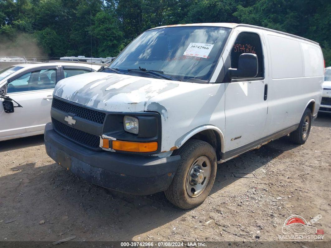 1GCGG25VX41170103 2004 CHEVROLET EXPRESS photo no. 2
