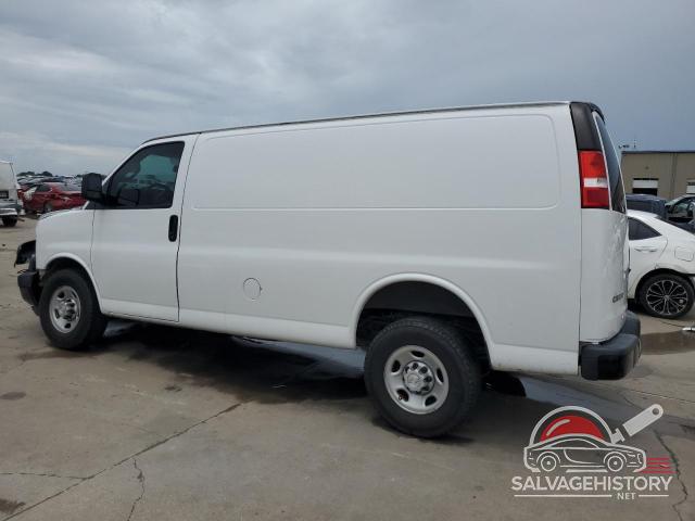 1GCWGAFG7J1339317 2018 CHEVROLET EXPRESS photo no. 2