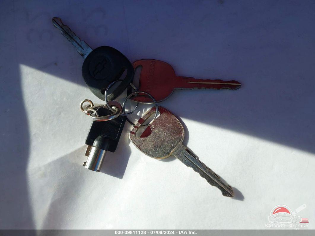 1GBFG15R1Y1263191 2000 CHEVROLET EXPRESS G1500 photo no. 11