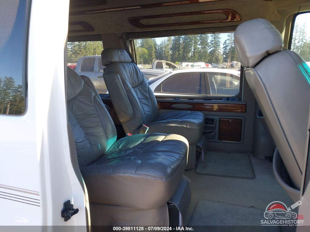 1GBFG15R1Y1263191 2000 CHEVROLET EXPRESS G1500 photo no. 8