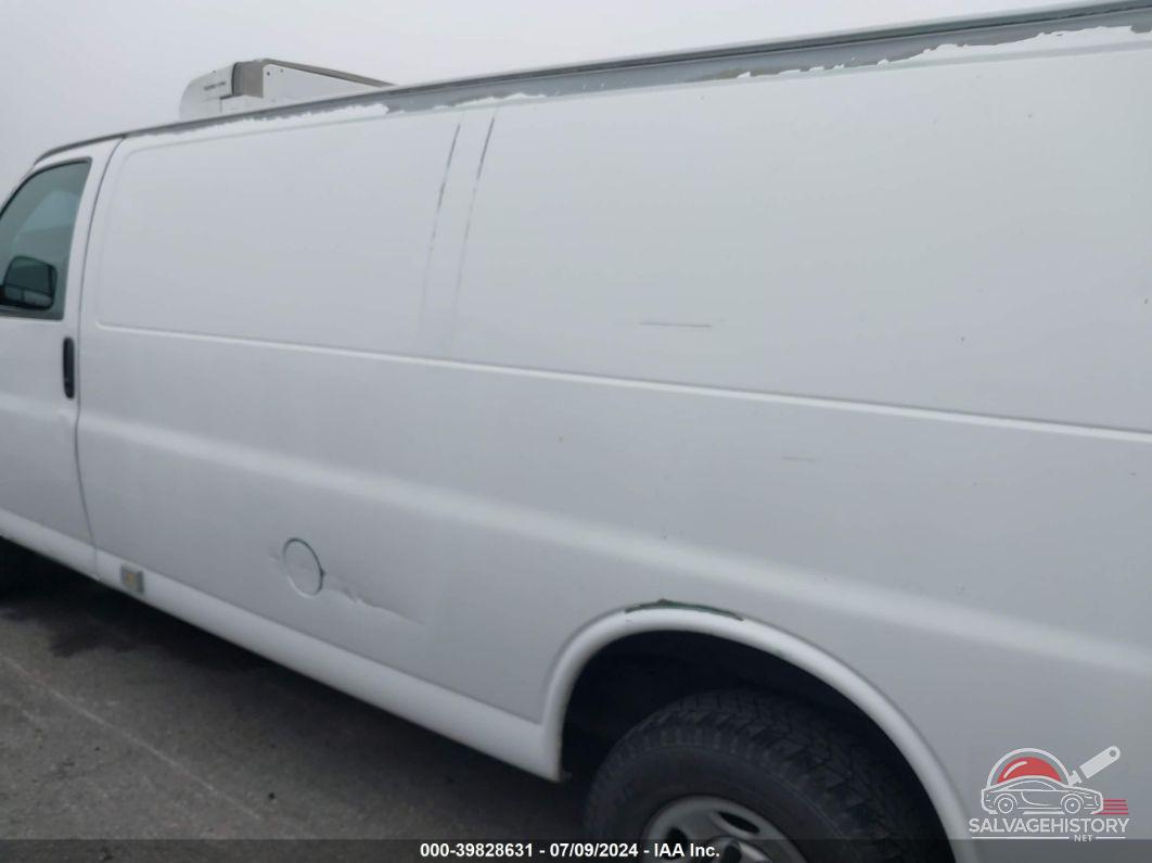 1GCZGUCG1C1105051 2012 CHEVROLET EXPRESS G3500 photo no. 3