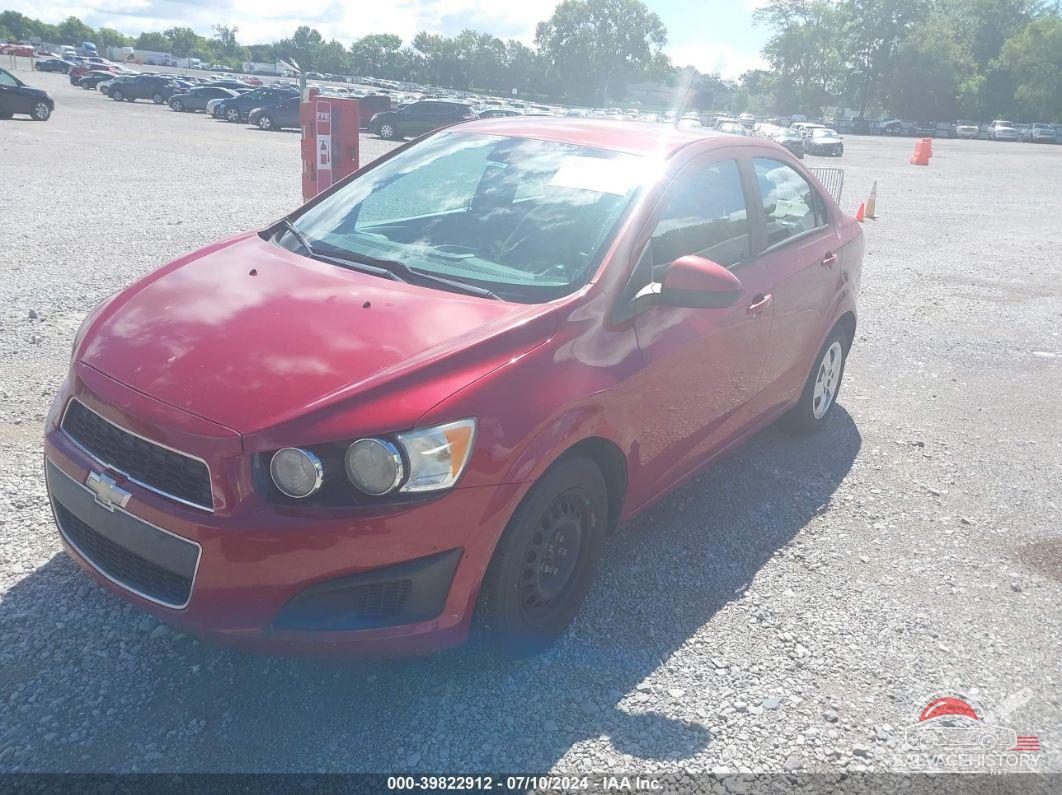 1G1JA5SH6D4240226 2013 CHEVROLET SONIC photo no. 2