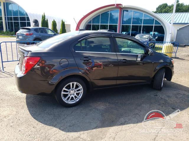 1G1JC5SG6F4132340 2015 CHEVROLET SONIC photo no. 3