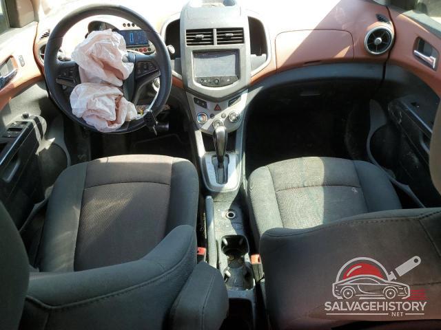 1G1JC5SH0F4125506 2015 CHEVROLET SONIC photo no. 8