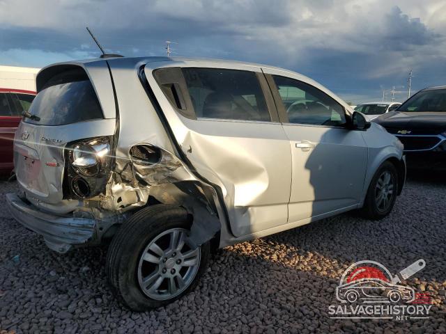 1G1JC6SB5G4145561 2016 CHEVROLET SONIC photo no. 3