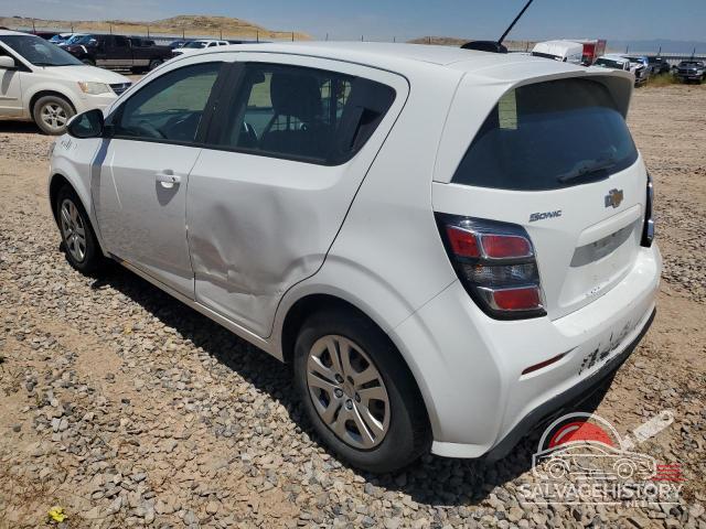 1G1JG6SH9H4139241 2017 CHEVROLET SONIC photo no. 2