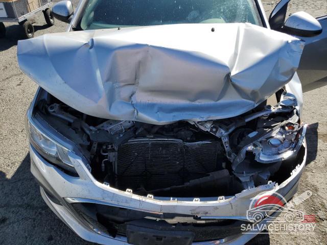 1G1JD5SG7J4122986 2018 CHEVROLET SONIC photo no. 11