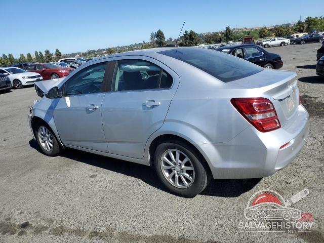 1G1JD5SG7J4122986 2018 CHEVROLET SONIC photo no. 2