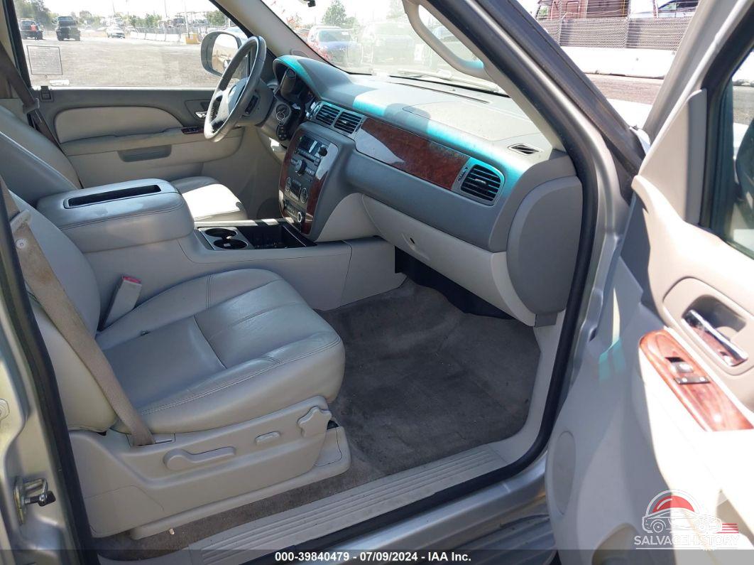 1GNUKJE33AR163492 2010 CHEVROLET SUBURBAN 1500 photo no. 5