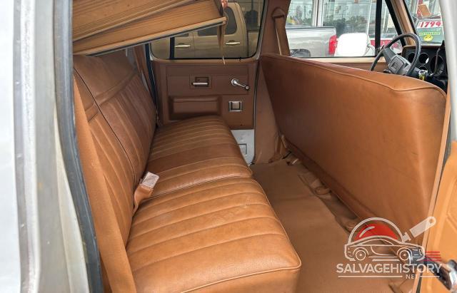 1GNER16K2KF155893 1989 CHEVROLET SUBURBAN photo no. 6