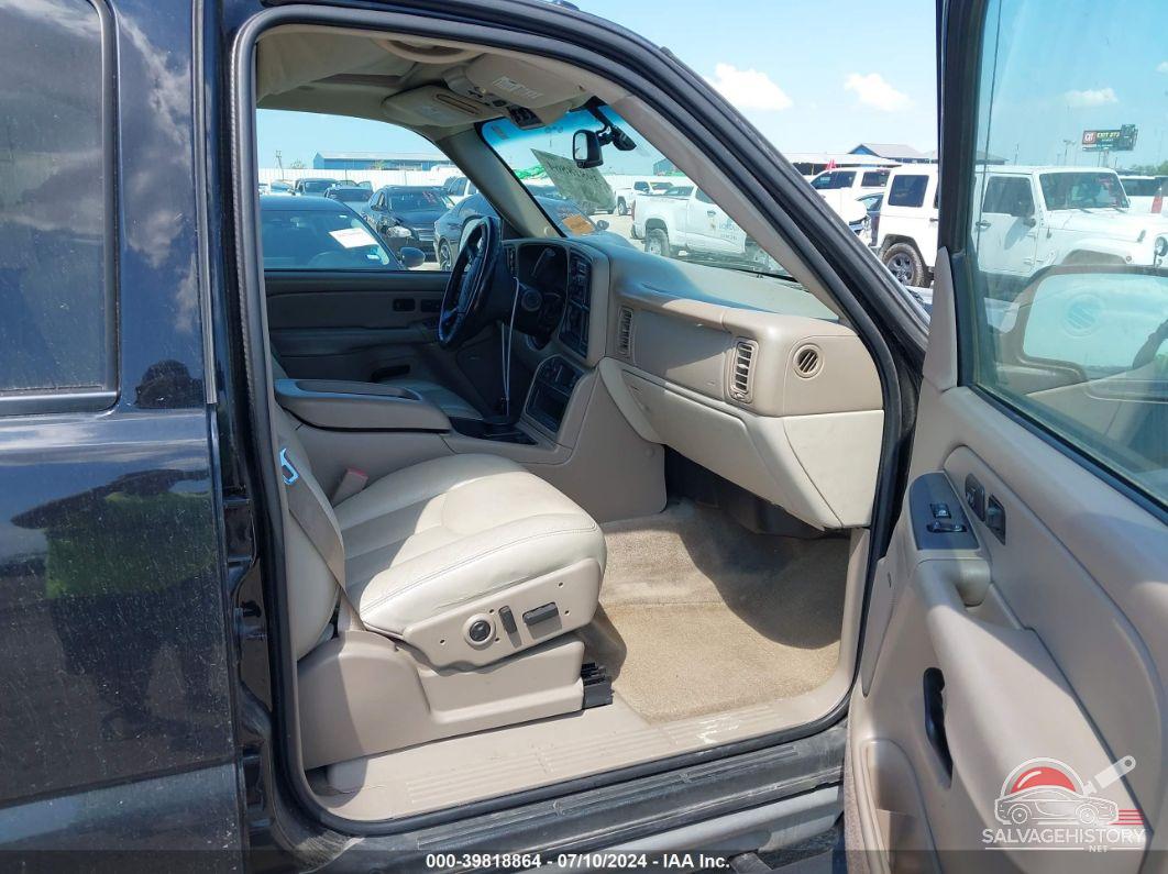 3GNFK16Z64G132866 2004 CHEVROLET SUBURBAN photo no. 5