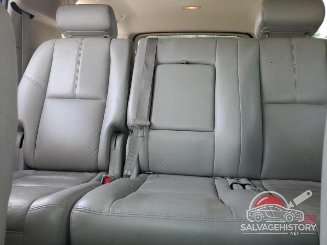 3GNFK163X8G273313 2008 CHEVROLET SUBURBAN photo no. 10