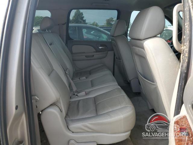 3GNFK163X8G273313 2008 CHEVROLET SUBURBAN photo no. 11