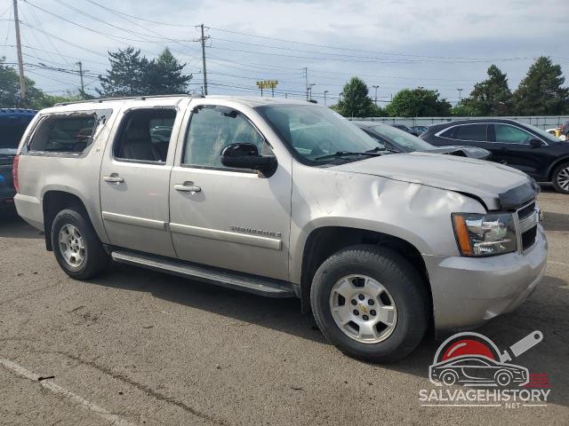 3GNFK163X8G273313 2008 CHEVROLET SUBURBAN photo no. 4