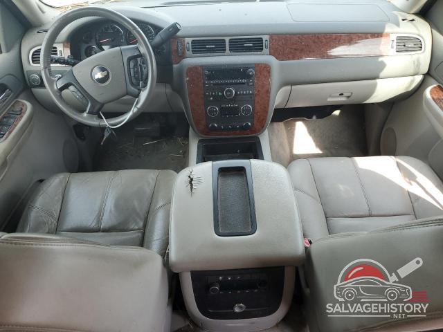 3GNFK163X8G273313 2008 CHEVROLET SUBURBAN photo no. 8