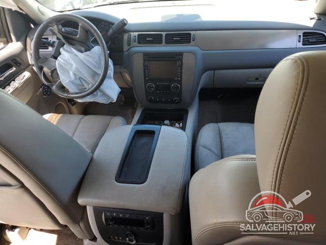 1GNUKBE05AR155891 2010 CHEVROLET TAHOE photo no. 8