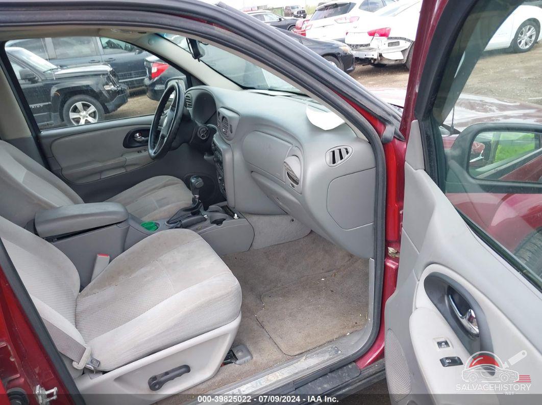 1GNDT13S172201374 2007 CHEVROLET TRAILBLAZER photo no. 5