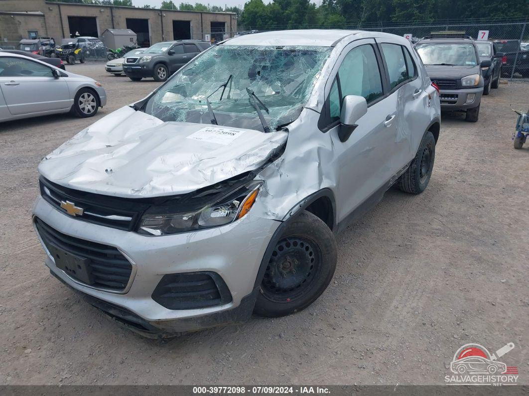 3GNCJKSB0HL274972 2017 CHEVROLET TRAX photo no. 2