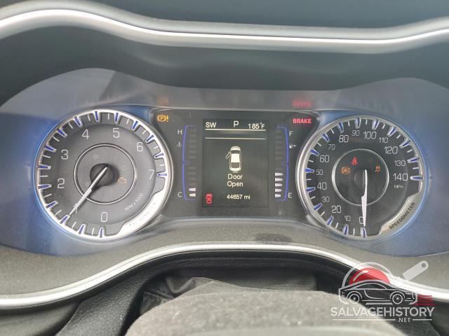 1C3CCCAB8FN537575 2015 CHRYSLER 200 photo no. 9