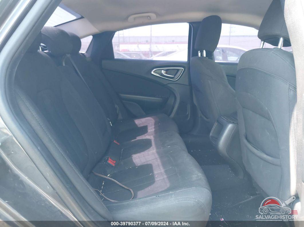 1C3CCCABXFN747434 2015 CHRYSLER 200 photo no. 8