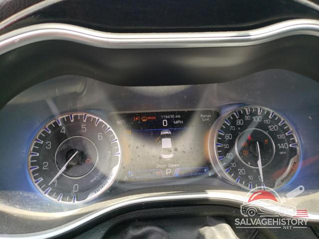 1C3CCCCB7FN571262 2015 CHRYSLER 200 photo no. 9