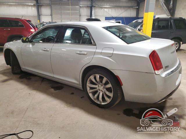 2C3CCAAG2KH589996 2019 CHRYSLER 200 SEDAN photo no. 2