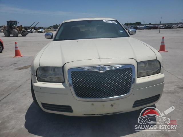 2C3JA43R55H134674 2005 CHRYSLER 300 photo no. 5