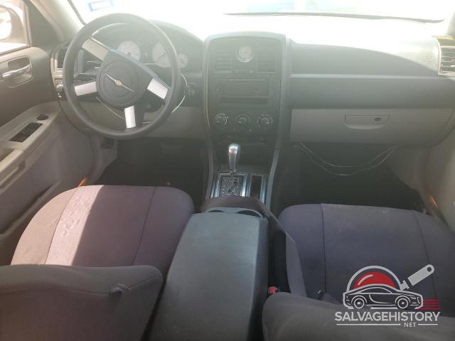 2C3JA43R55H134674 2005 CHRYSLER 300 photo no. 8