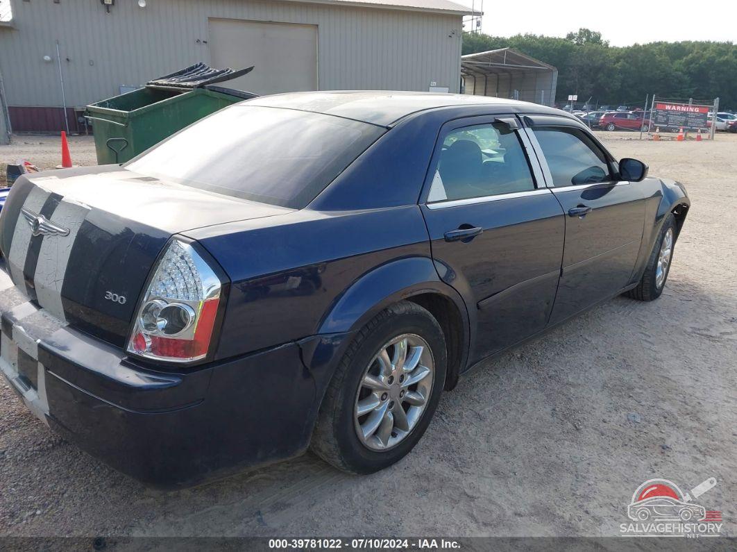2C3JA43R65H168560 2005 CHRYSLER 300 photo no. 4